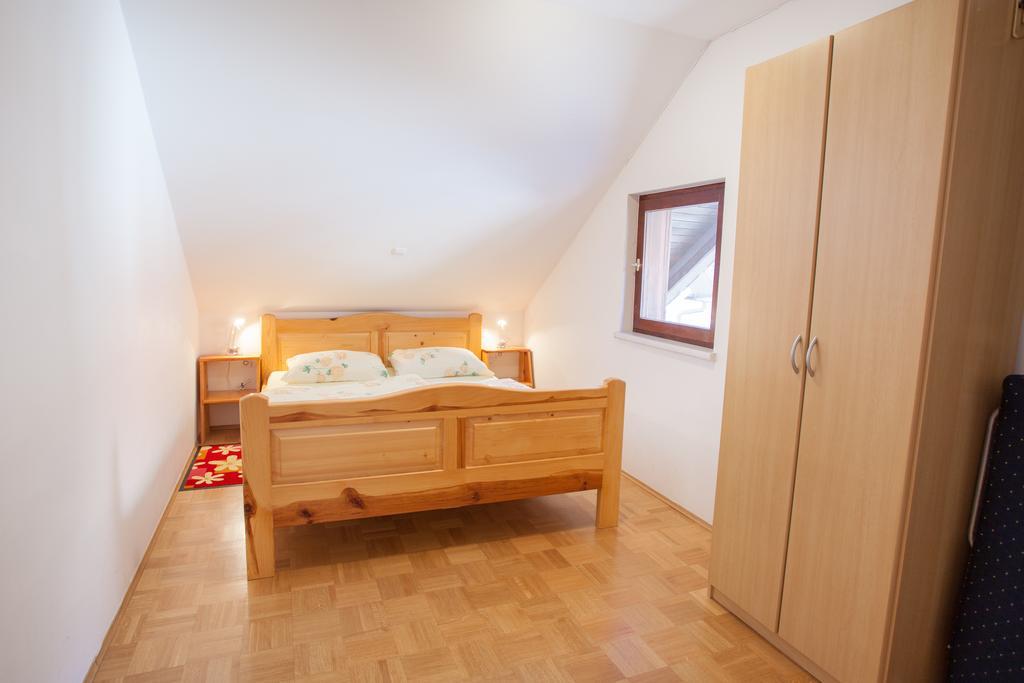 Apartments Bar Lovec Cerkno Extérieur photo
