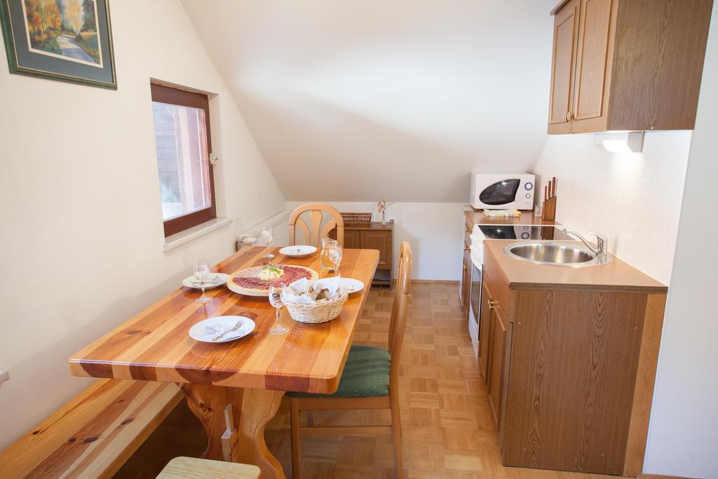 Apartments Bar Lovec Cerkno Extérieur photo