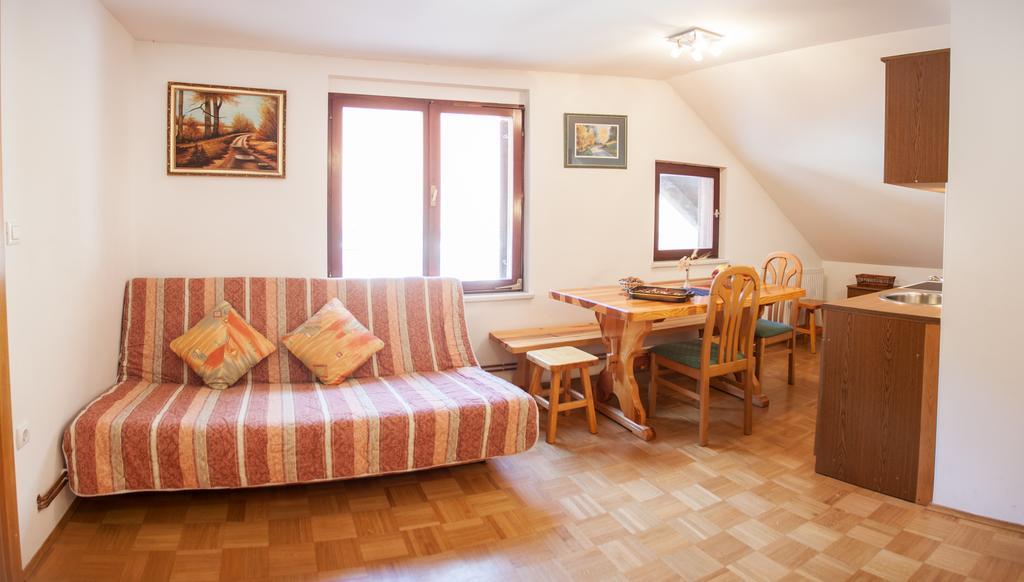 Apartments Bar Lovec Cerkno Extérieur photo